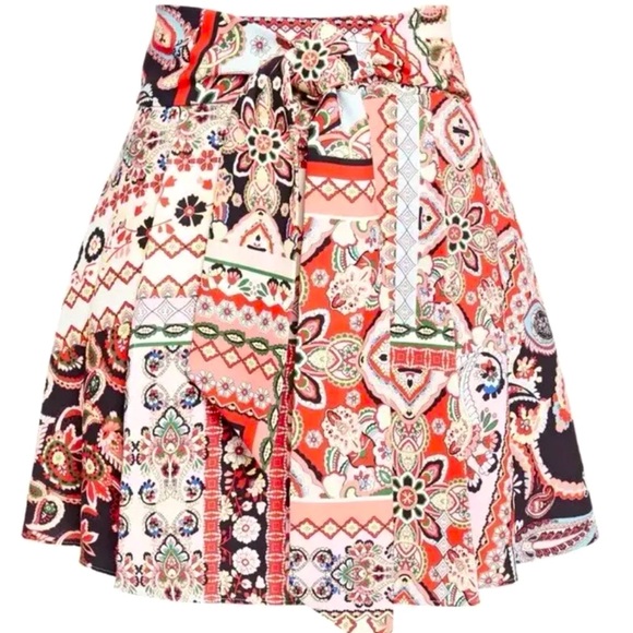 Alice + Olivia Helina Patchwork Floral Mini Skirt Size 0 Easter wedding Belted - Picture 1 of 14